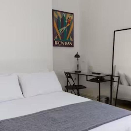 Stylish Double Room In City Centre - Shared Bathroom - Parking Πρέστον Εξωτερικό φωτογραφία
