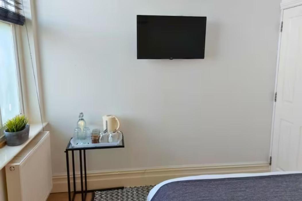 Stylish Double Room In City Centre - Shared Bathroom - Parking Πρέστον Εξωτερικό φωτογραφία